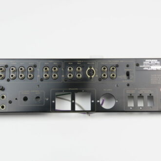 Pioneer SA-8100 – Rear Panel