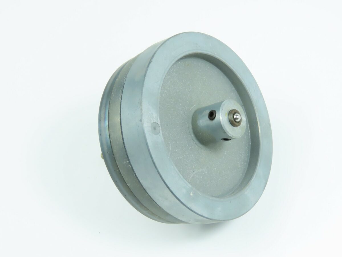 > AKAI 1730DSS < Capstan Flywheel with Bearing Reel to Reel Part /AK308