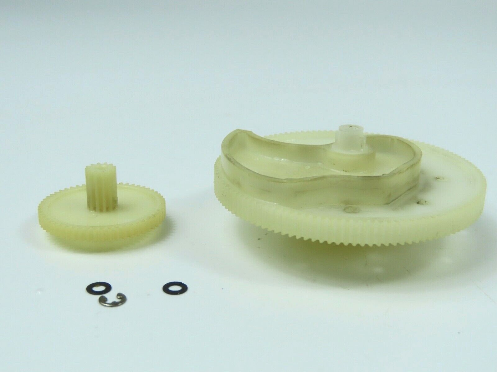 > FOSTEX R8 < Gear Relay Reel to Reel Part /Fx333 - Image 3