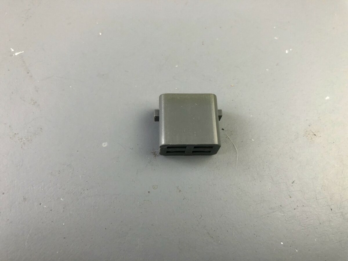 > REVOX B225 < Switch Button in Grey Compact Disc CD Parts /RD77 - Image 3