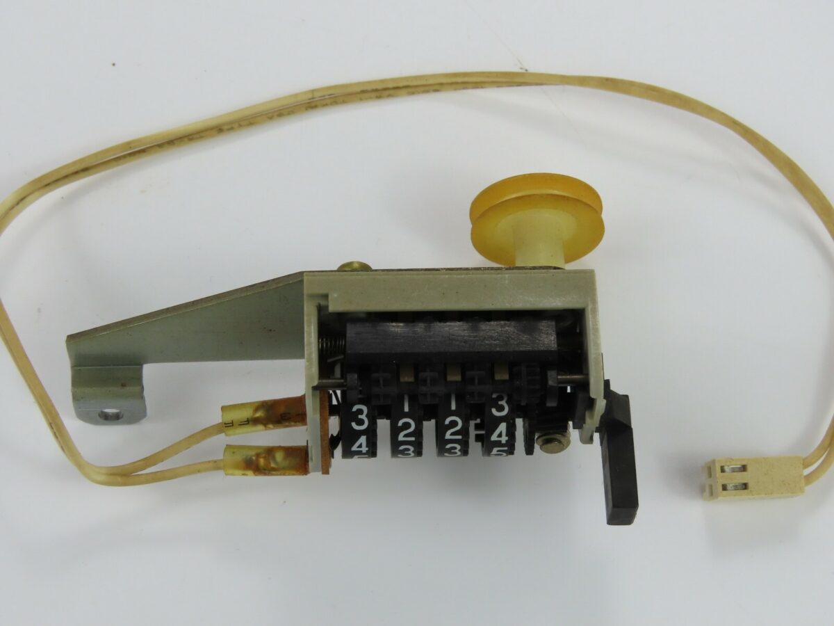 *TEAC X-7R* Counter Reel to Reel Part /T333 - Image 3