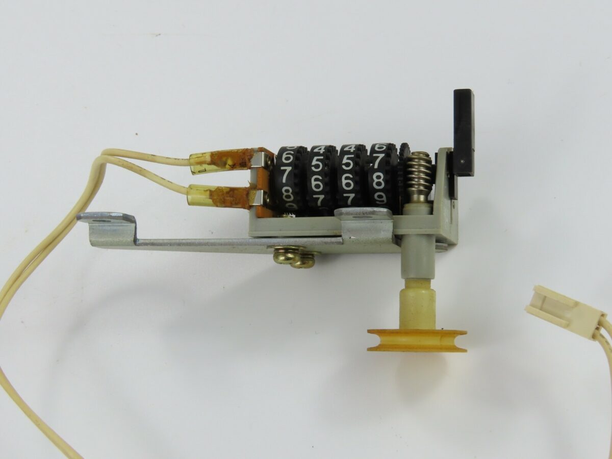 *TEAC X-7R* Counter Reel to Reel Part /T333 - Image 5