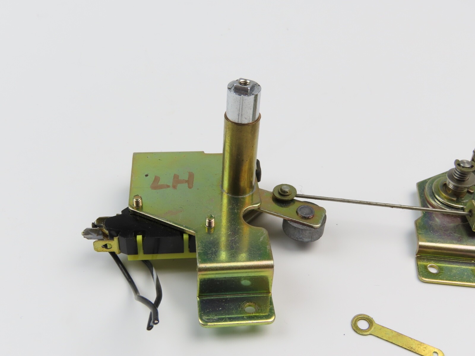 *AKAI GX-650D* Dumper Block Left Side LH Reel to Reel Part /AK686 - Image 4