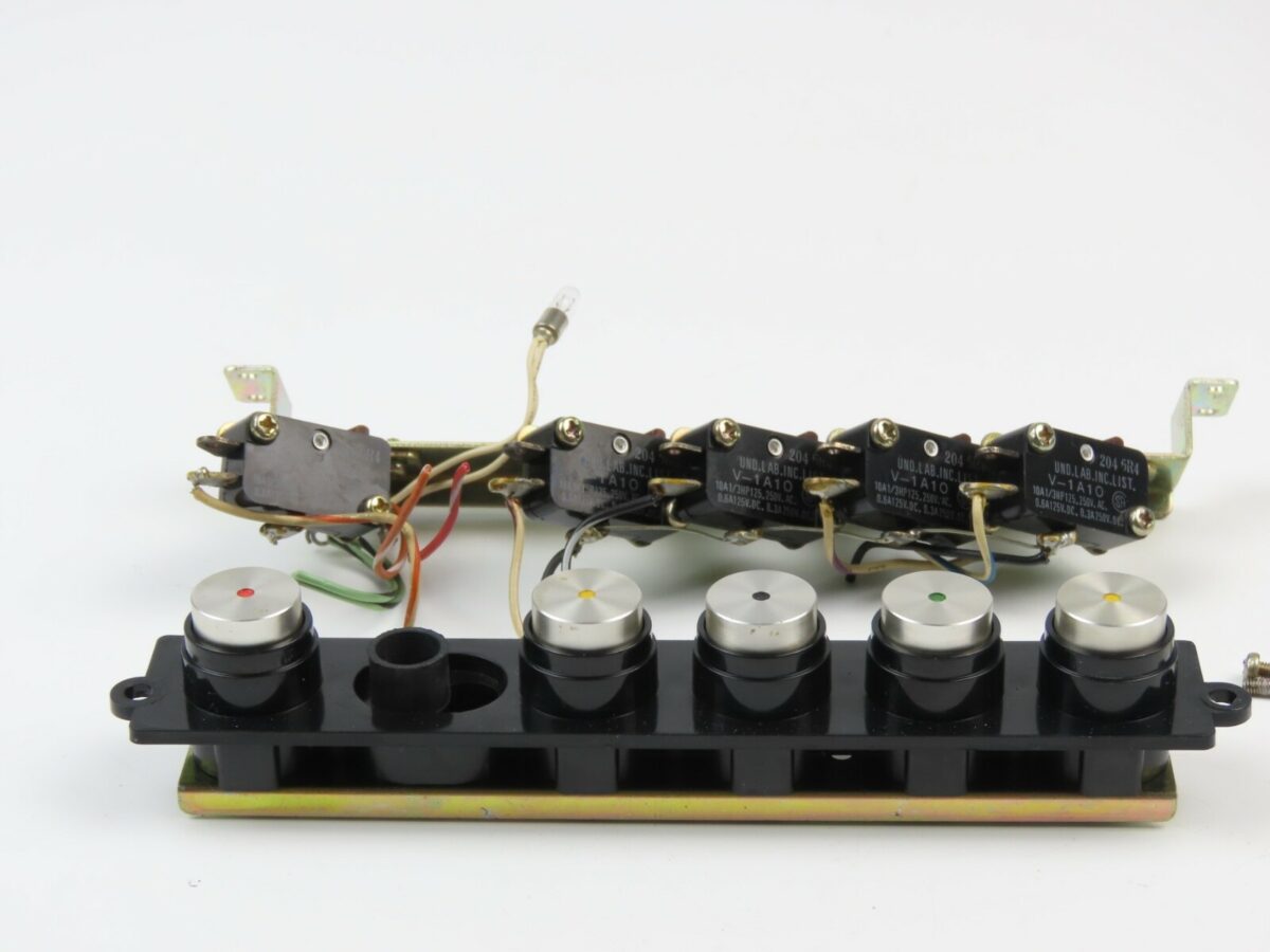 *AKAI GX-650D* Switches Buttons Panel Reel to Reel Part /AK669 - Image 3