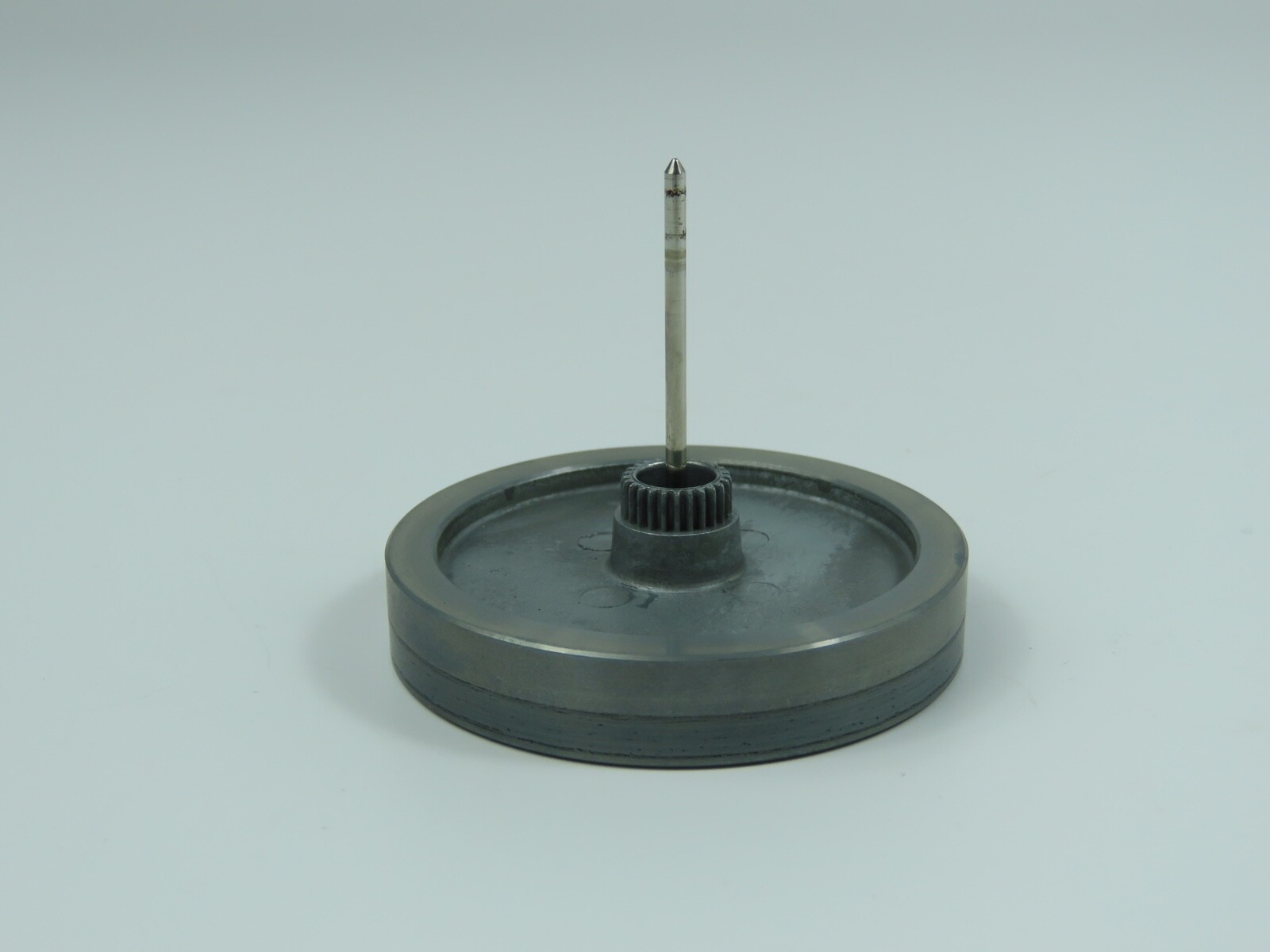 > Luxman K-230 < Capstan Flywheel Tape Deck Part /B259