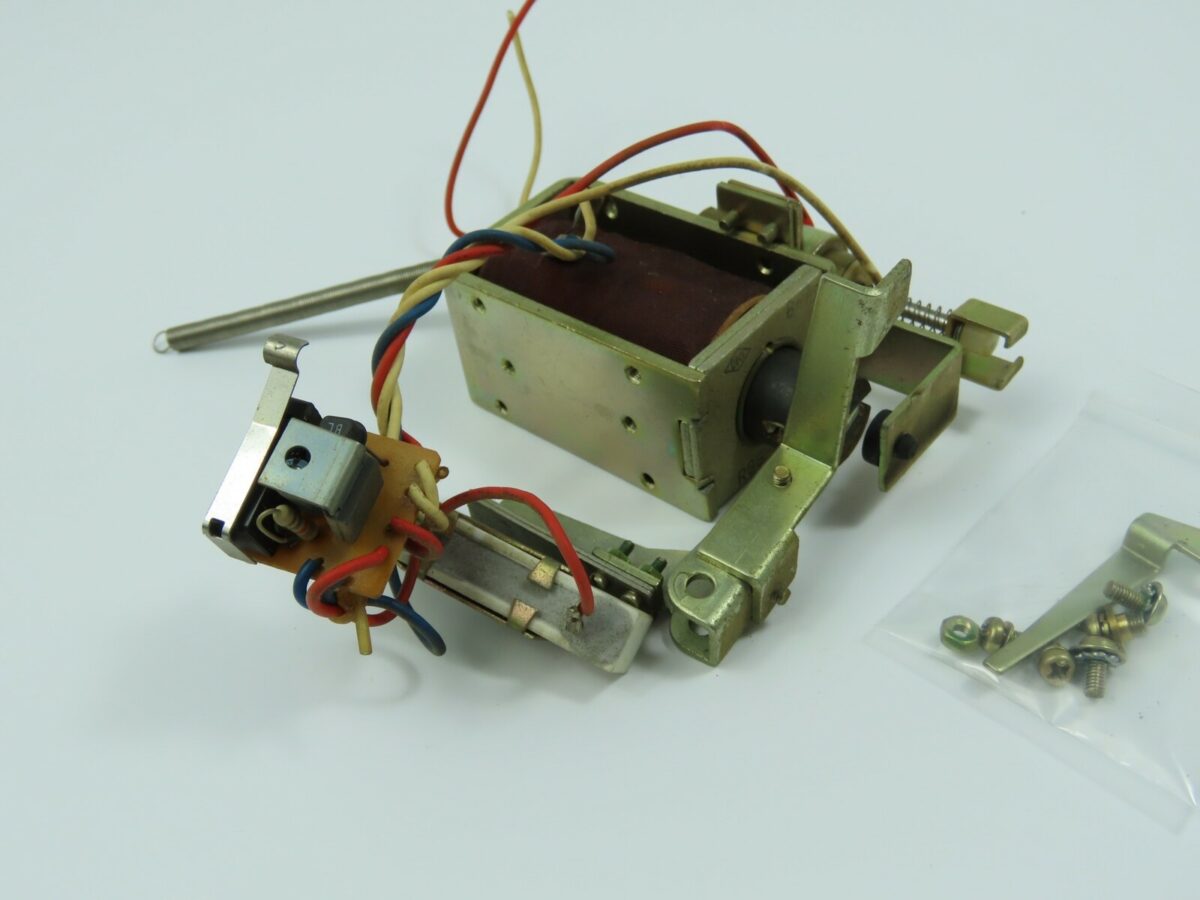 > Nakamichi 700 < Head Base Solenoid with Dumper Tape Deck Part /ND98 - Image 3