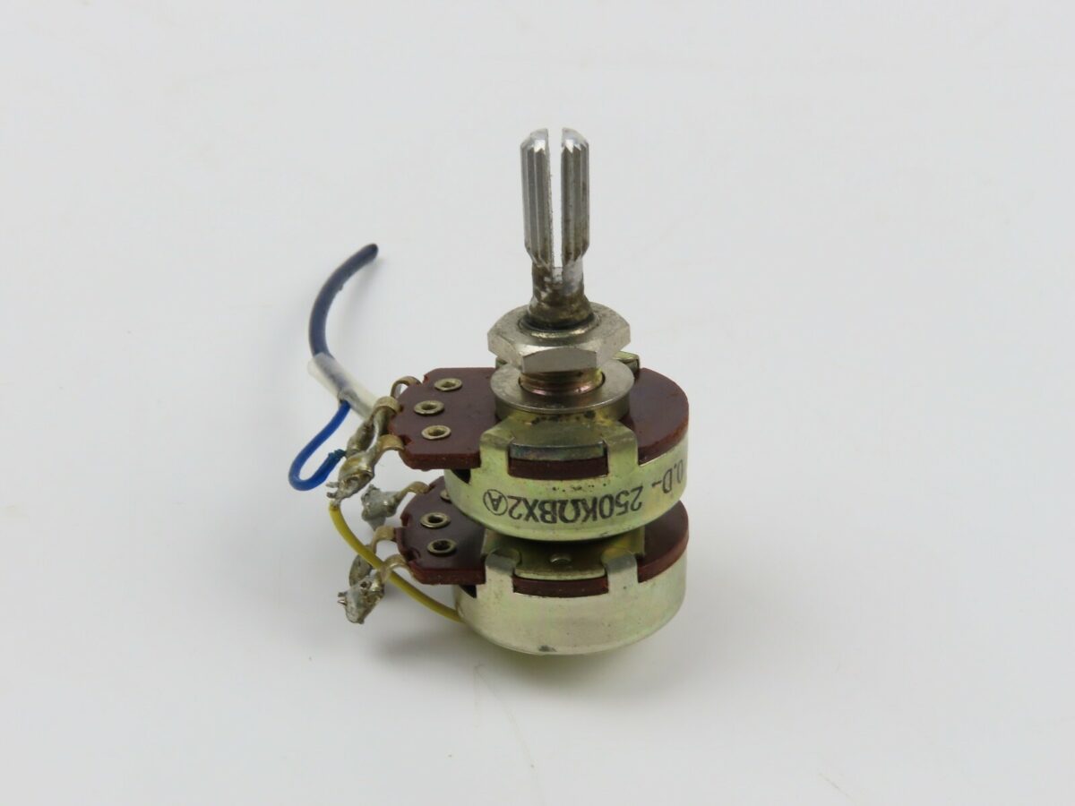 *Sansui QS-1* Potentiometer Pot 250KOhmB x2 Amplifier Part /M96 - Image 3