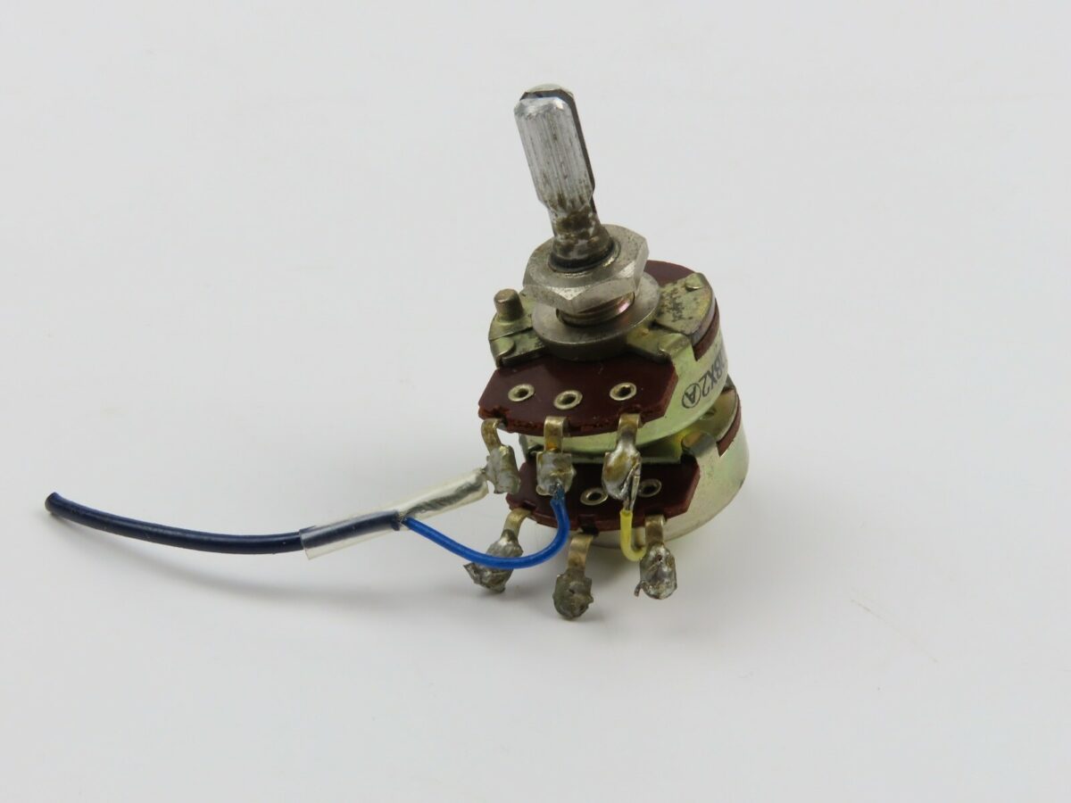 *Sansui QS-1* Potentiometer Pot 250KOhmB x2 Amplifier Part /M96 - Image 4