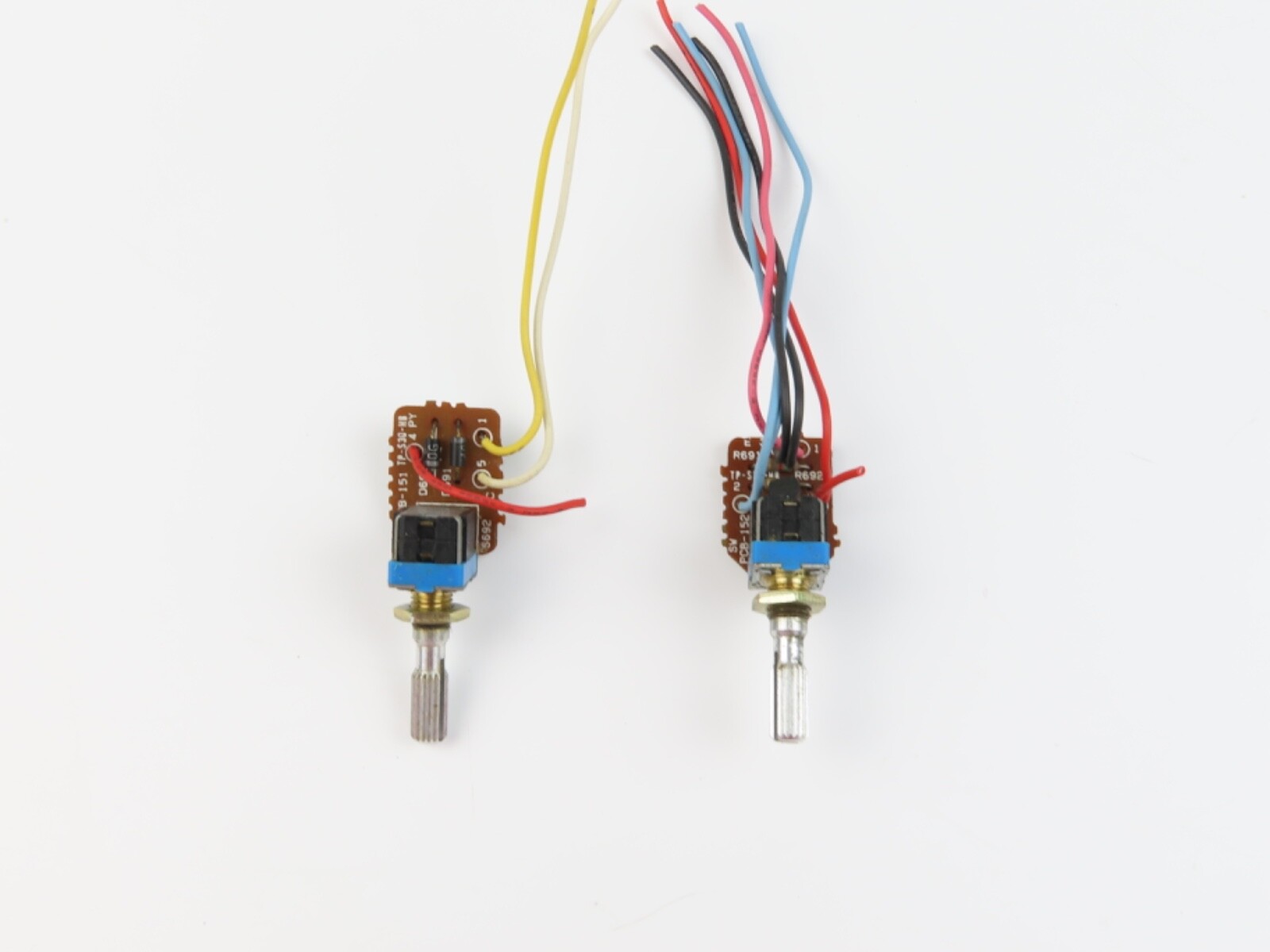 *Teac C-3X* Potentiometer PCB-152 or PCB-152 Tape Deck Part /B663