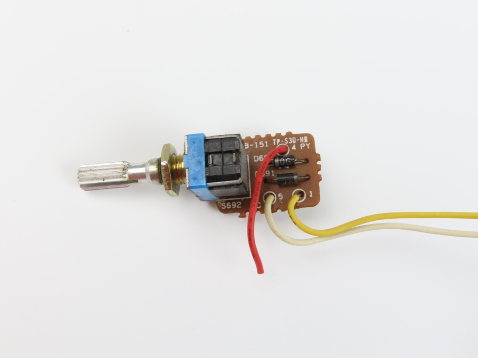 *Teac C-3X* Potentiometer PCB-152 or PCB-152 Tape Deck Part /B663 - Image 3