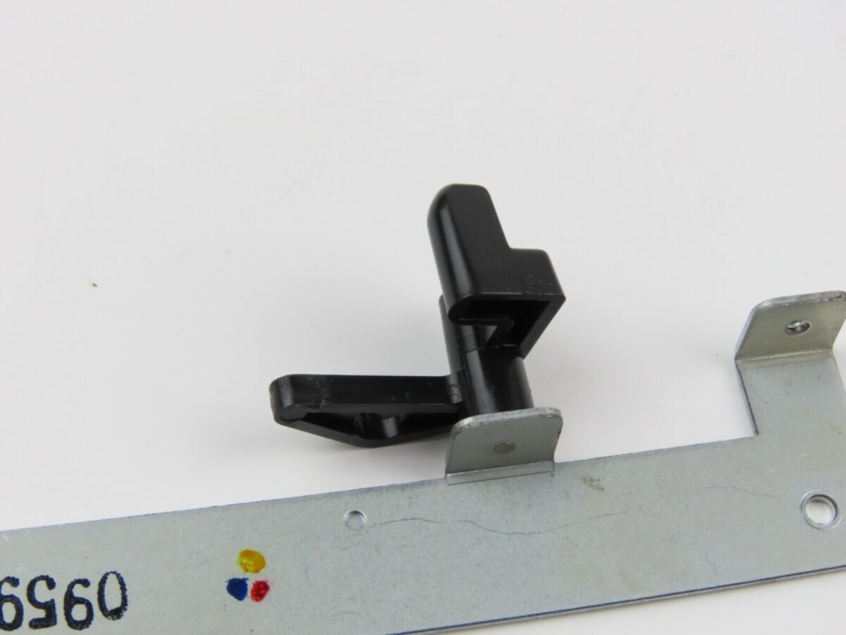 Nakamichi RX-202E* Cassette Hold Arm with Bracket Tape Deck Parts /ND464 - Image 4