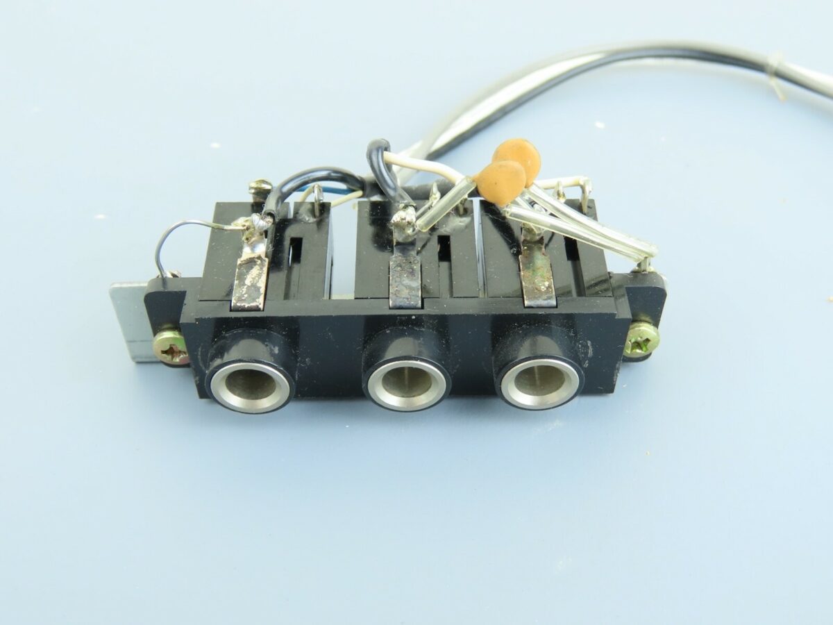 > TEAC X-3 X-300 (R) < Triply Jack Socket Reel to Reel Part /Tx25 - Image 3