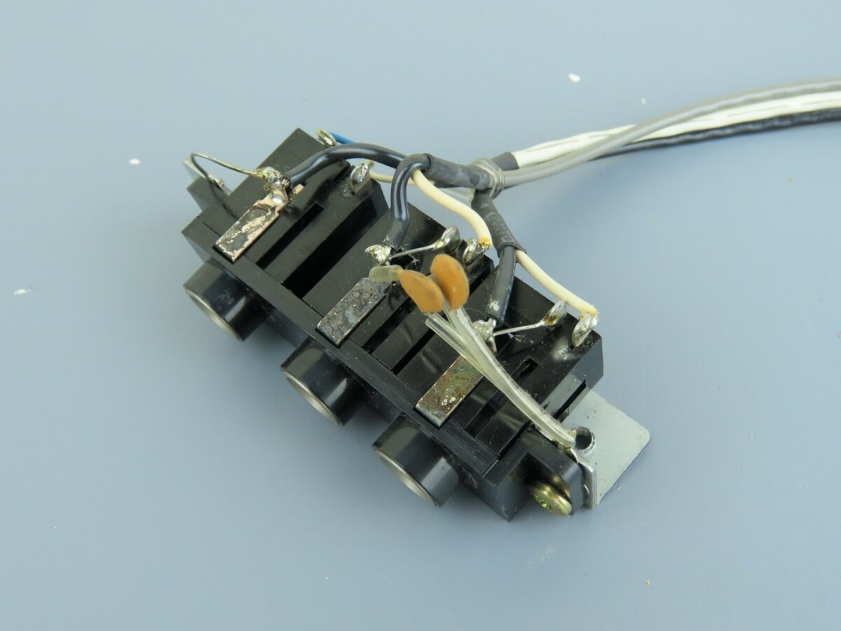 > TEAC X-3 X-300 (R) < Triply Jack Socket Reel to Reel Part /Tx25 - Image 4