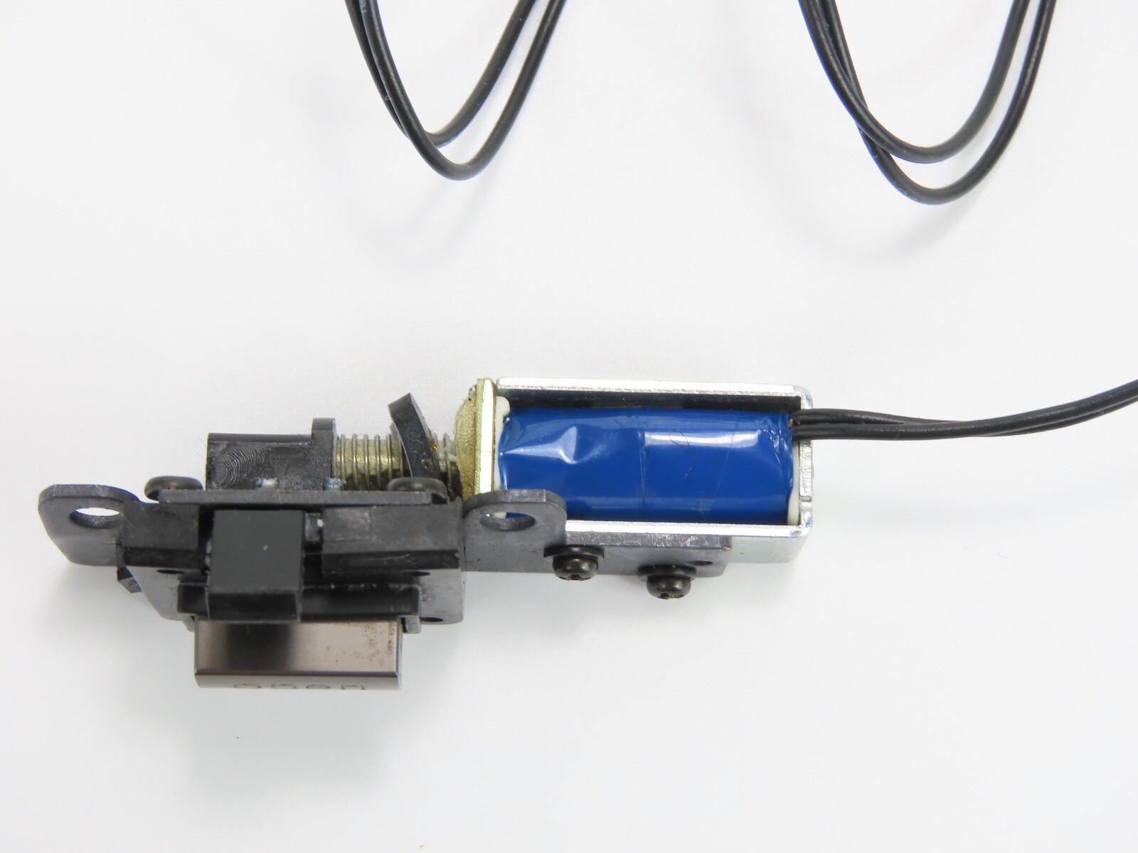 *Technics SL-P1200* Open Flap Door Lock CD Parts /B444 - Image 3