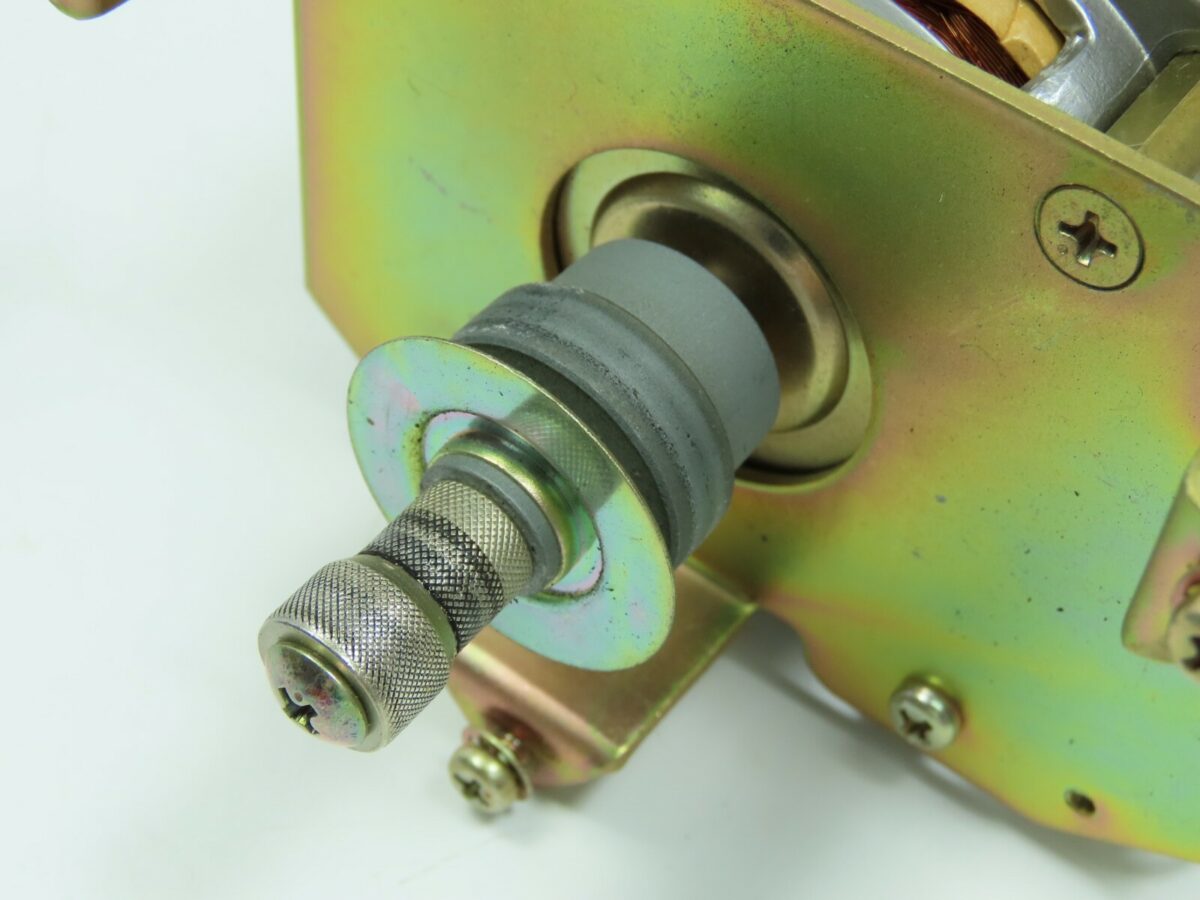 > AKAI GX-4000 < Capstan Motor IMC-100 Reel to Reel Part /AK210 - Image 3