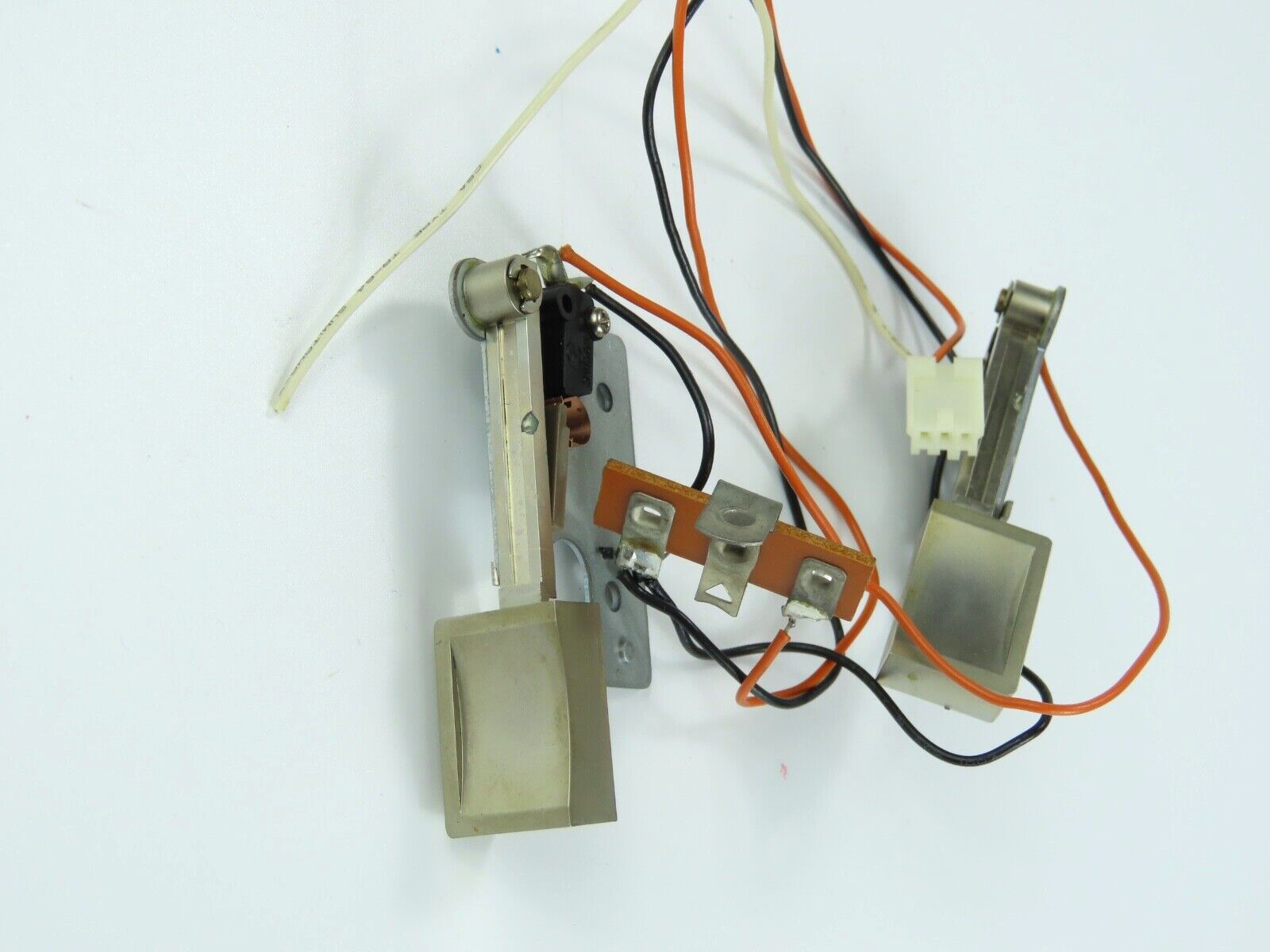 *DUAL C824* Stop Key Left & Right Tape Deck Parts /A387