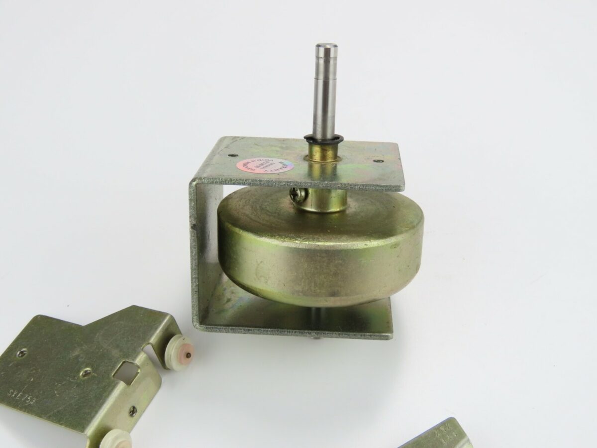 Technics ST-9030 Tuner Cord Flywheel and Pulley Tuner Part /CH44 - Image 3