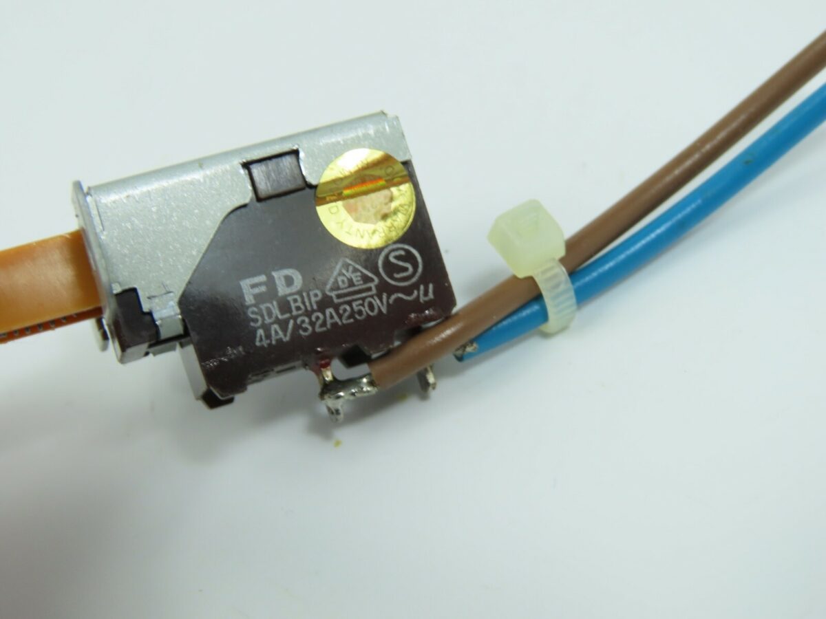 > NAD 6100 < Power On/Off Switch Tape Deck Part /B194 - Image 3