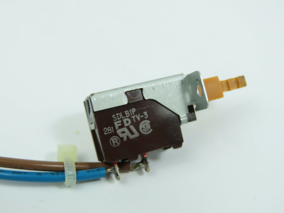 > NAD 6100 < Power On/Off Switch Tape Deck Part /B194 - Image 4