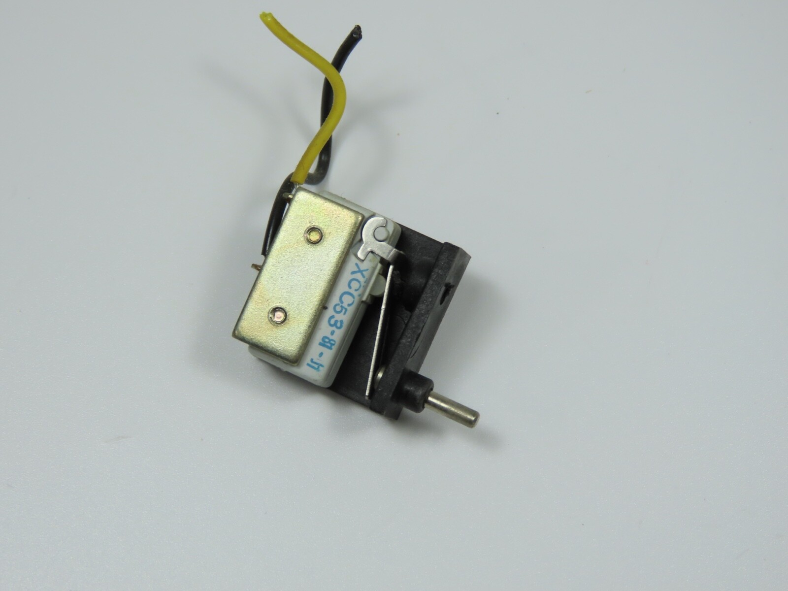 > REVOX B710 MKII < Microswitch Cassette Insertion Tape Deck Parts /RD275