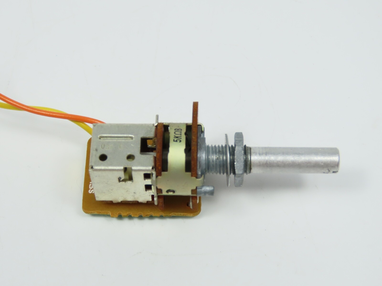 > TASCAM 32 < Potentiometer 5K OhmB PCB 51679380 Reel to Reel Part /Tx73 - Image 3