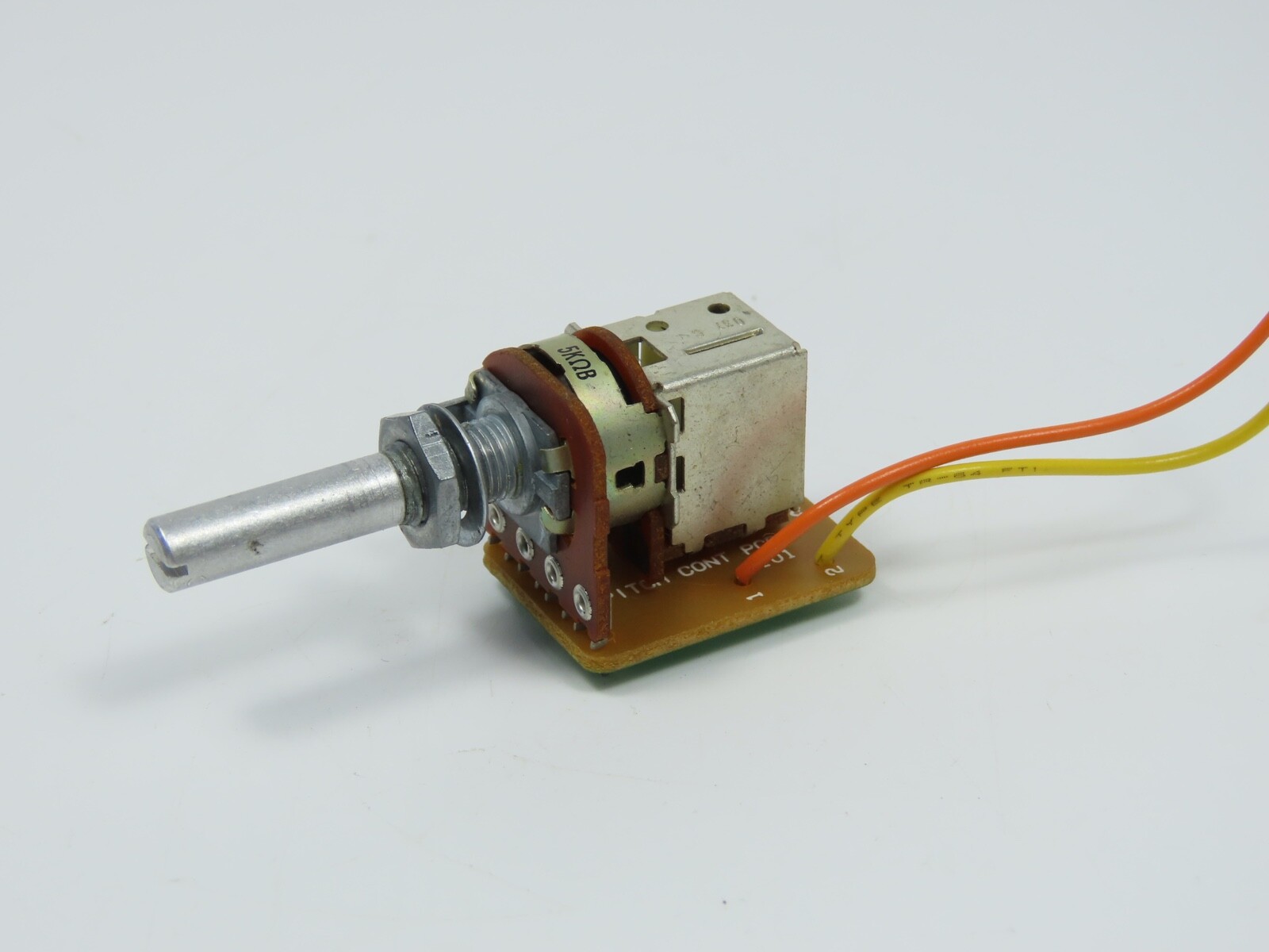 > TASCAM 32 < Potentiometer 5K OhmB PCB 51679380 Reel to Reel Part /Tx73