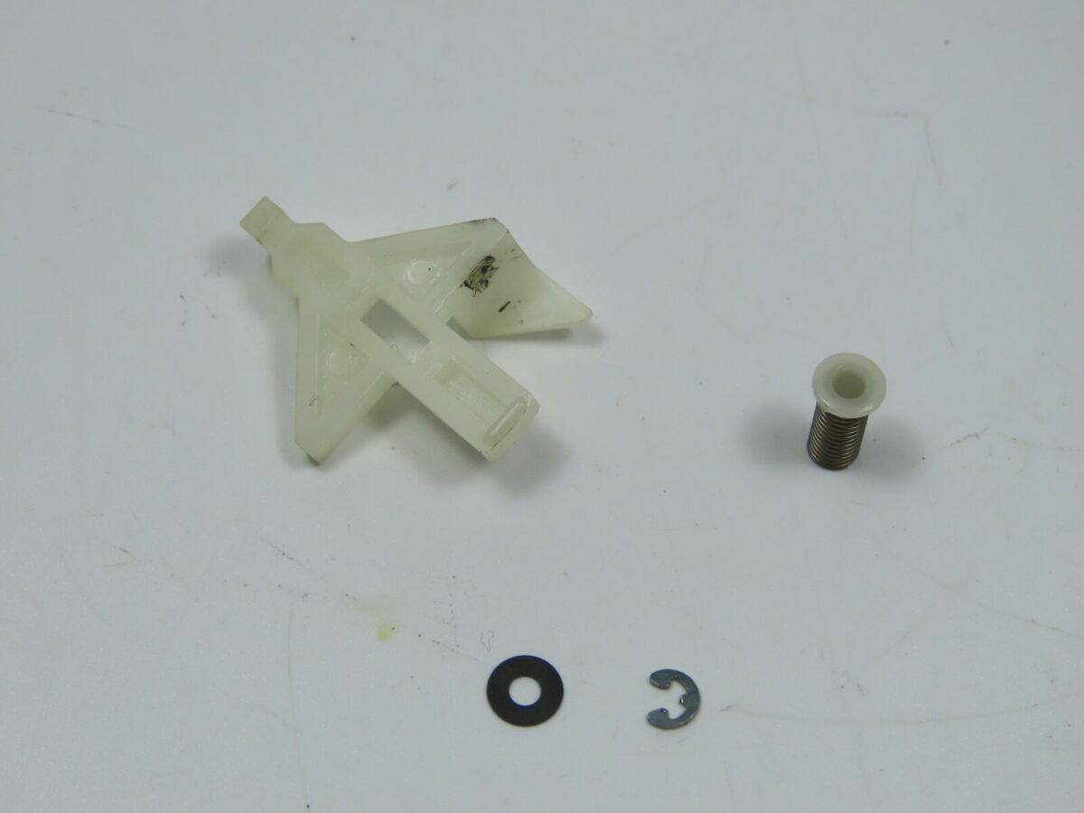 > AIWA M200 < Cassette Holder Plastic Element Tape Deck Part /B137 - Image 5