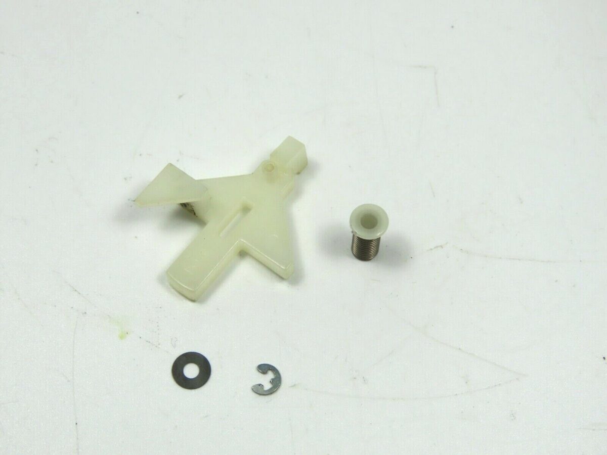 > AIWA M200 < Cassette Holder Plastic Element Tape Deck Part /B137