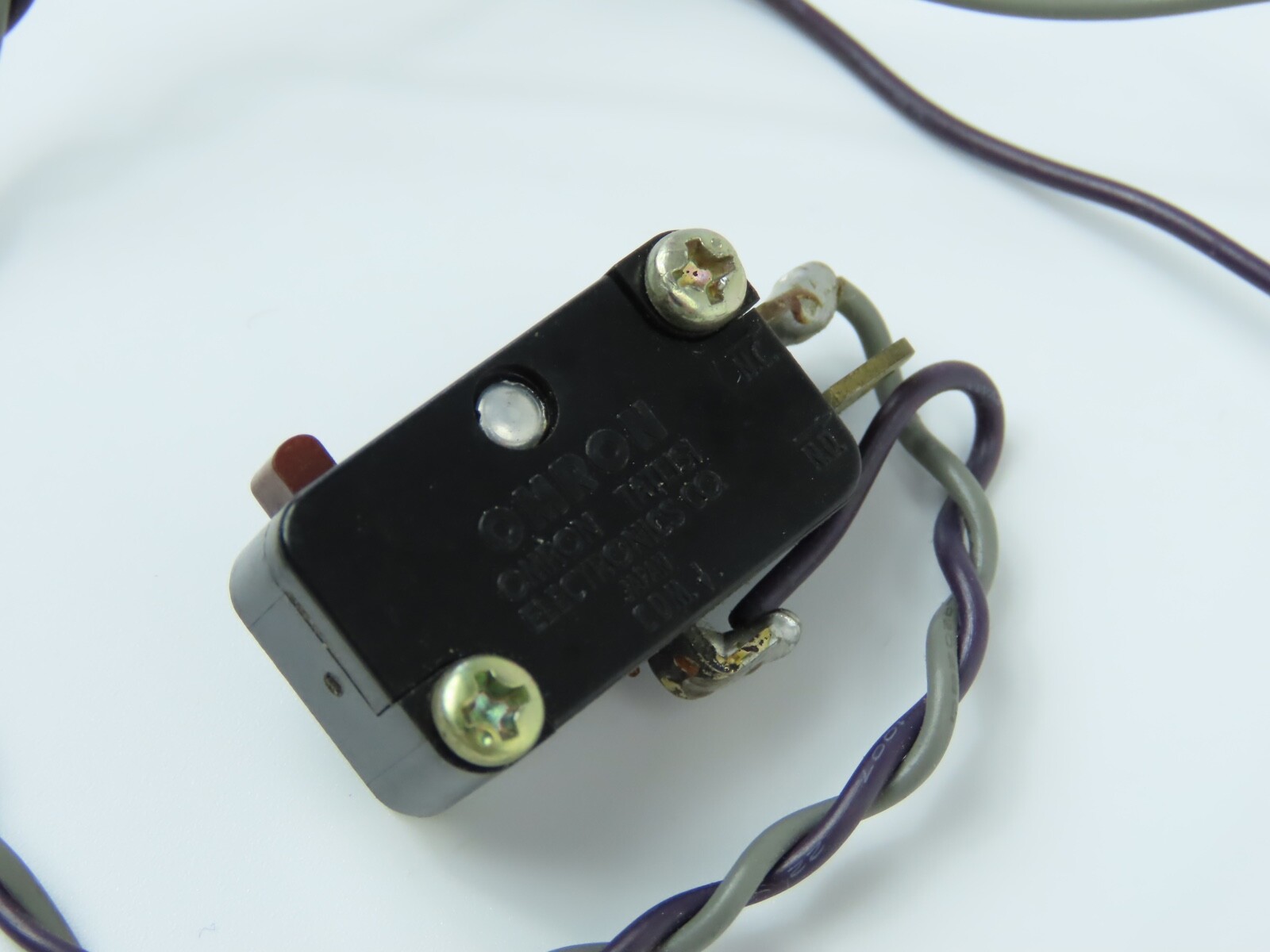 > AKAI GX-630 < Microswitch OMRON Reel to Reel Part /AK342 - Image 3