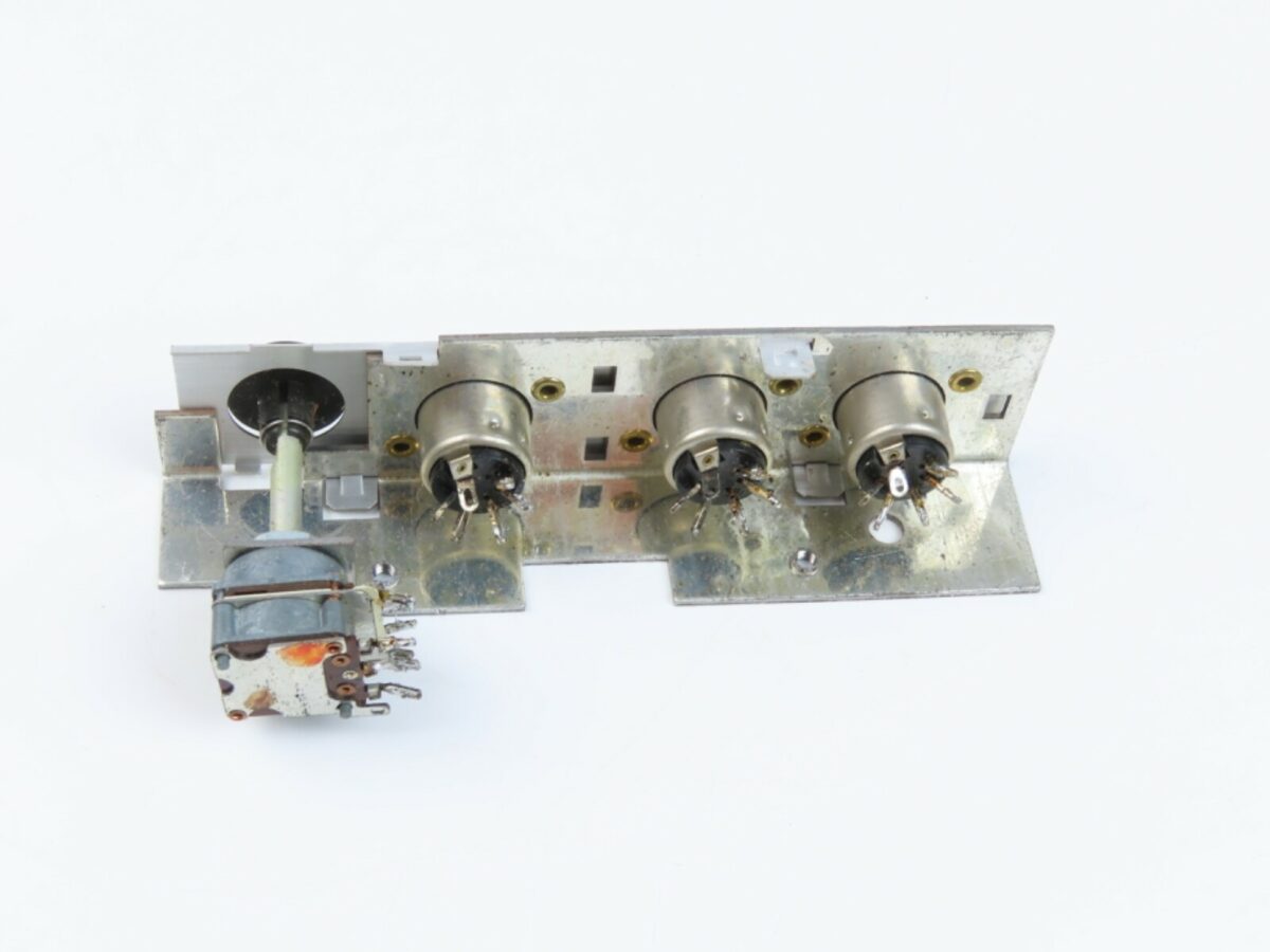 *Telefunken M250* Connection Panel Reel to Reel Part /TH31 - Image 4