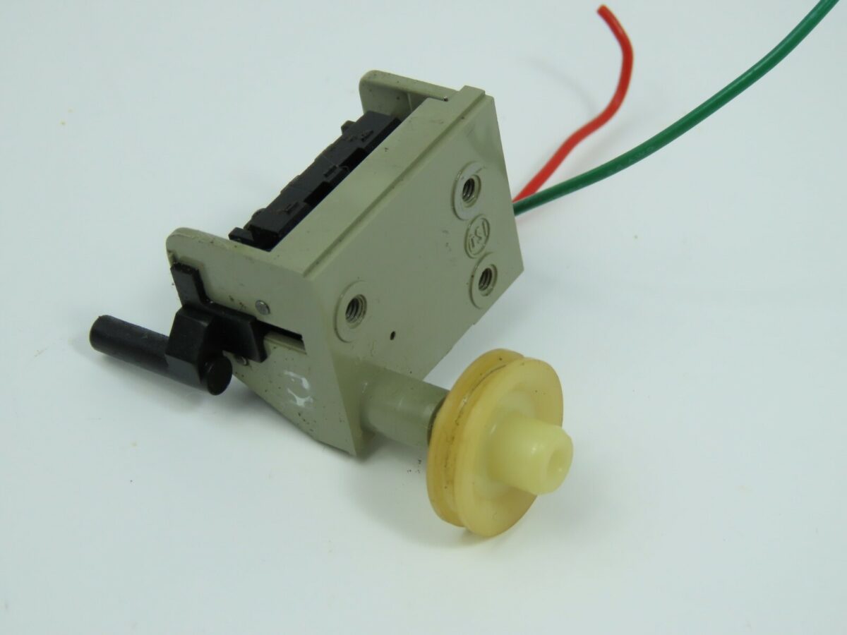 > AKAI CS-707D < Counter Tape Deck Part /B171 - Image 3