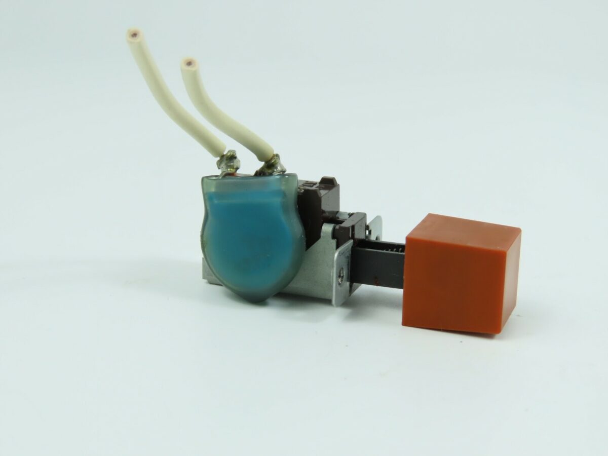 *TASCAM TSR8* Power On/Off Switch Reel to Reel Part /TS23 - Image 3