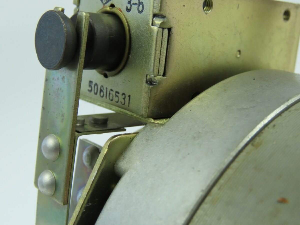 TEAC A-3340 - RH Reel Motor EM1421 23220 with Brake /T198 - Image 7