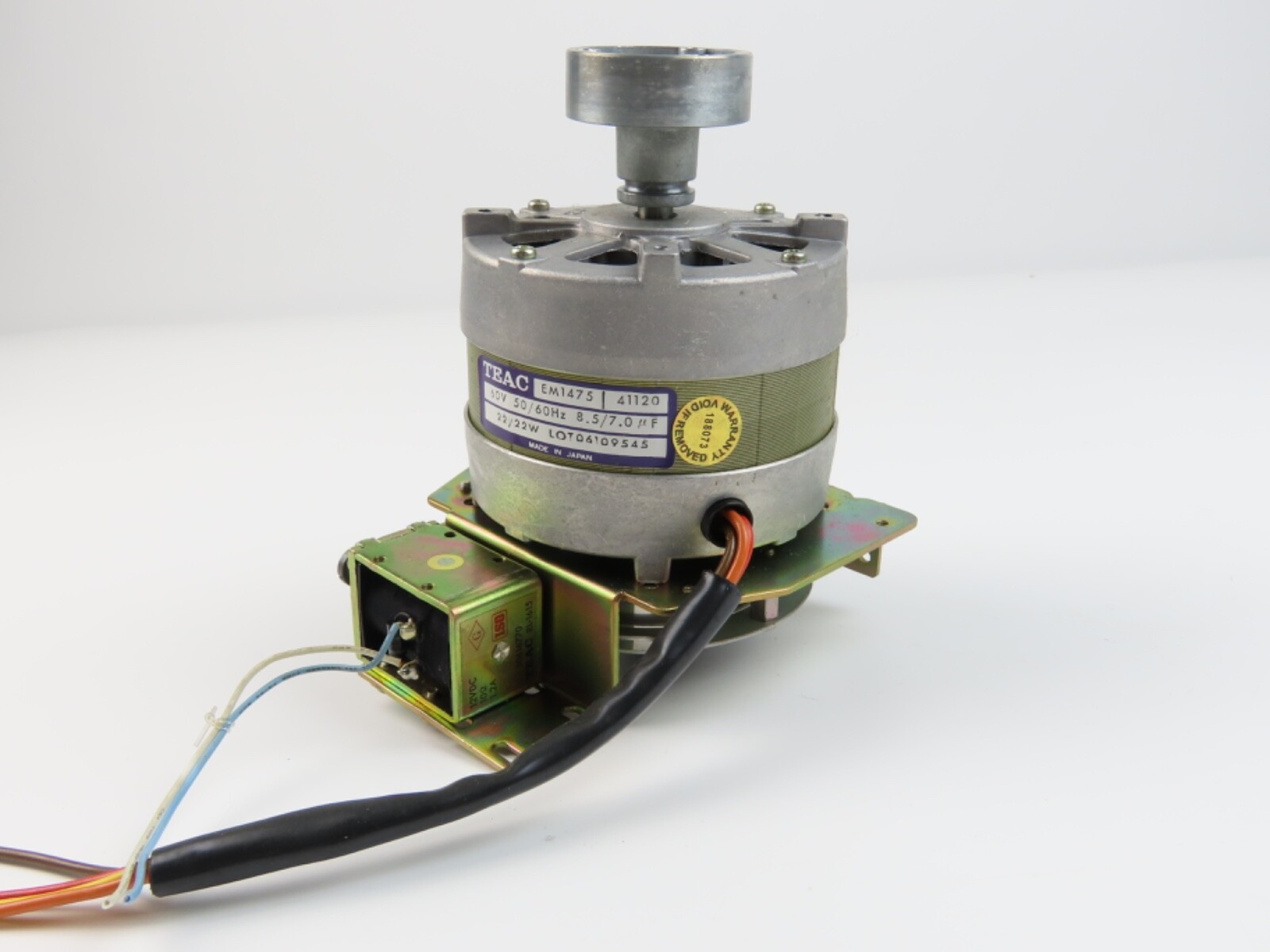 *Teac A-3440* Reel Motor EM1475 RH with Brake Reel to Reel Part /T611 - Image 4