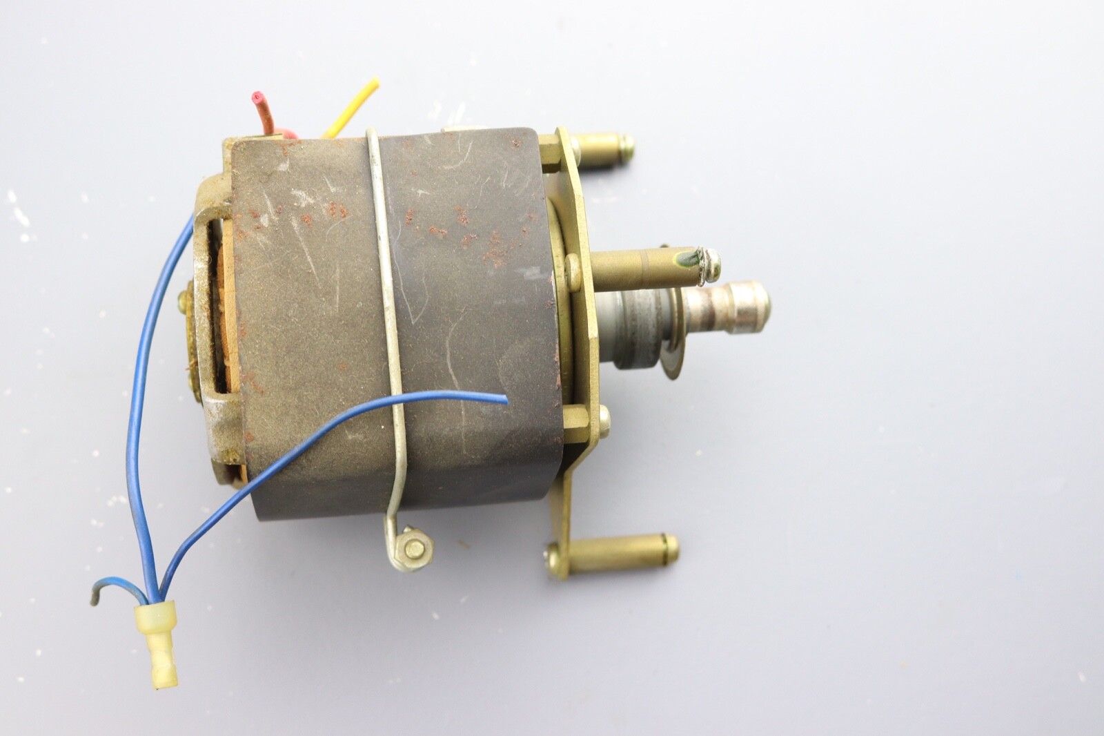 > AKAI 4000DS < Capstan Motor Reel to Reel Part /AK41 - Image 4