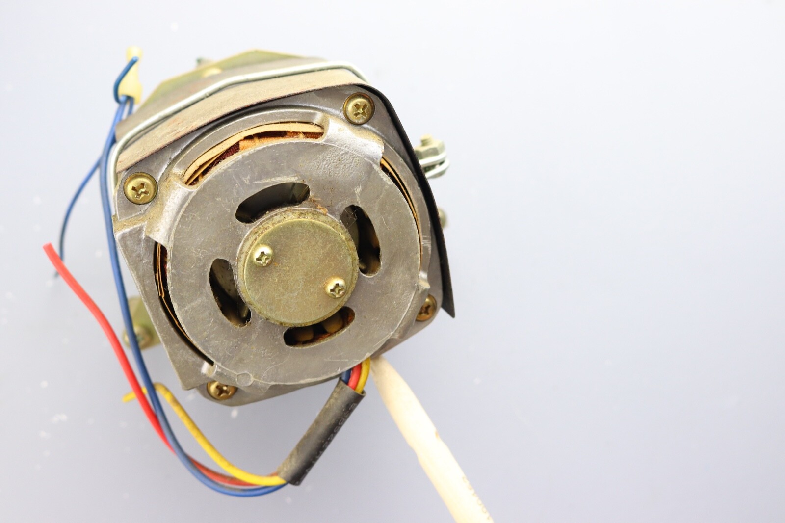 > AKAI 4000DS < Capstan Motor Reel to Reel Part /AK41 - Image 5