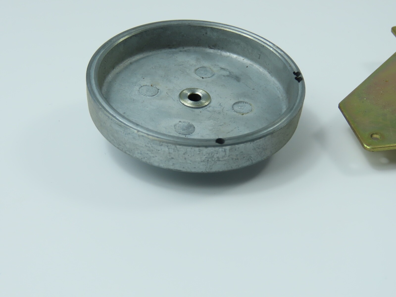 > AKAI GX-630 < Flywheel with Plate Reel to Reel Part /AK332 - Image 3