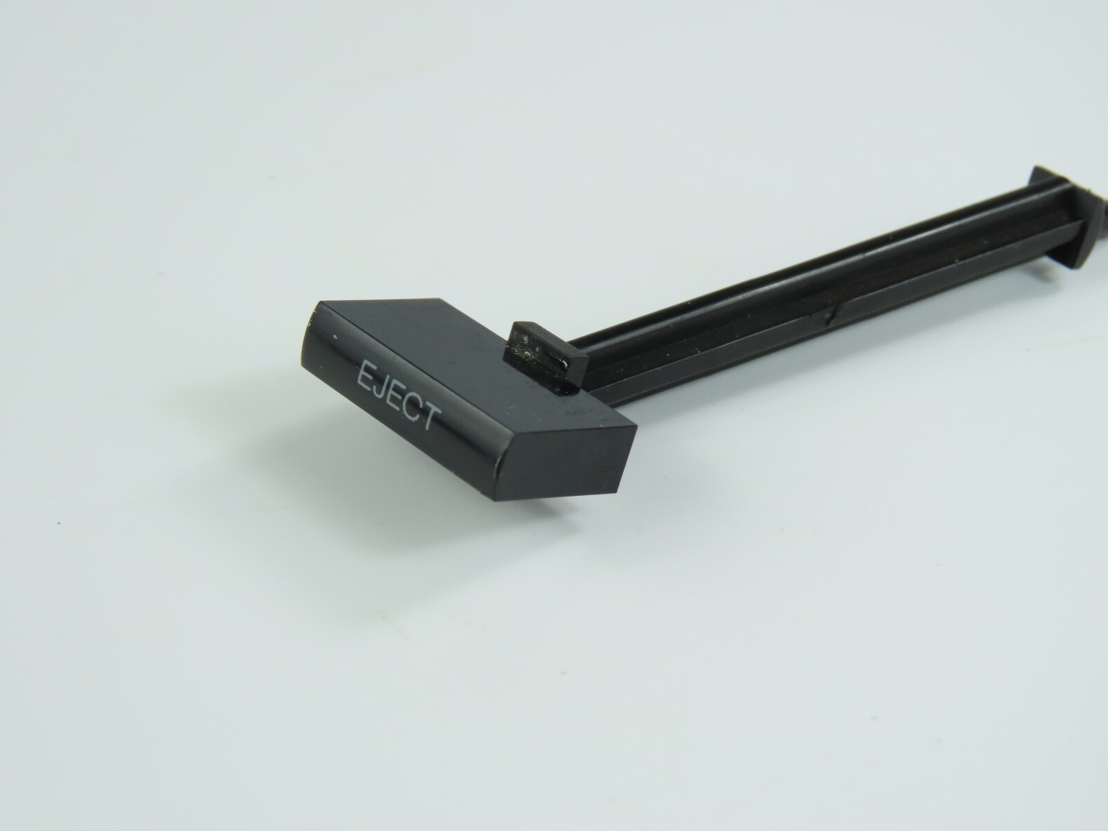 Sansui D-X301iR Eject Button Tape Deck Parts /D171