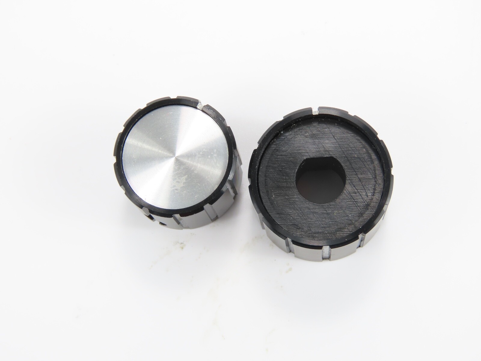 *Teac A-3300* Knob Reel to Reel Part /T501 - Image 4