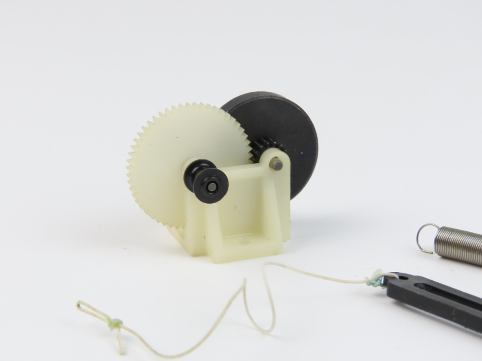 *Teac C-3X* Flap Opener Gear Tape Deck Part /B659 - Image 4