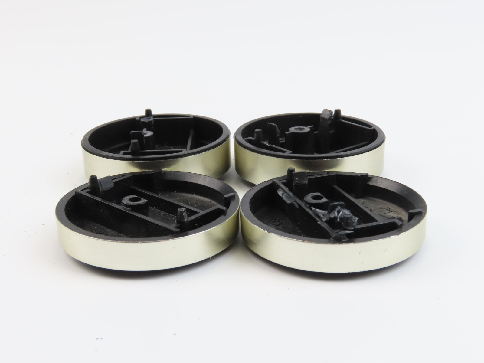 Technics SL-P555 - Set of 4 Legs Feet /B586 - Image 4