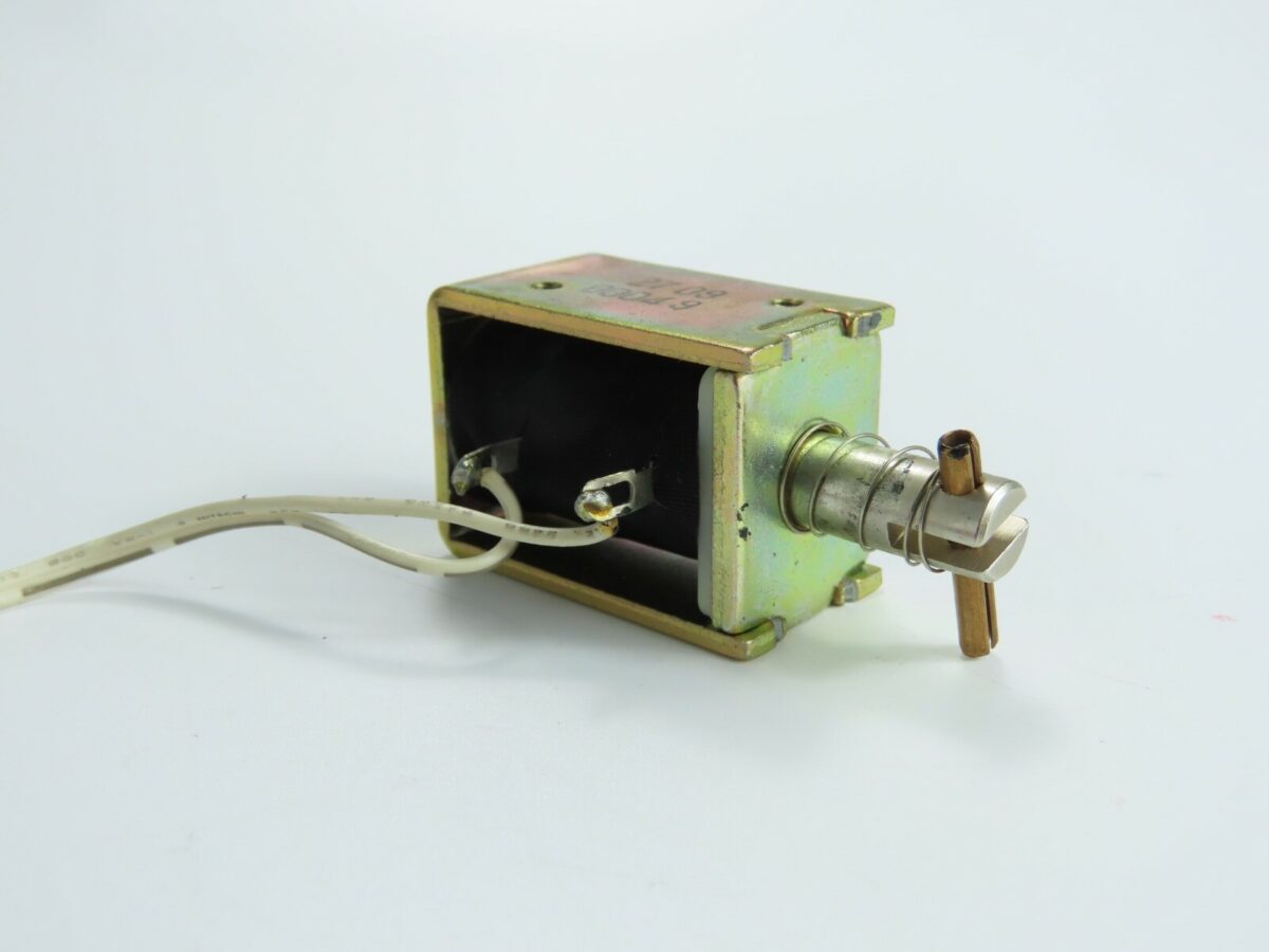 *Dual C814* Solenoid 00049 Tape Deck Part /A424 - Image 3