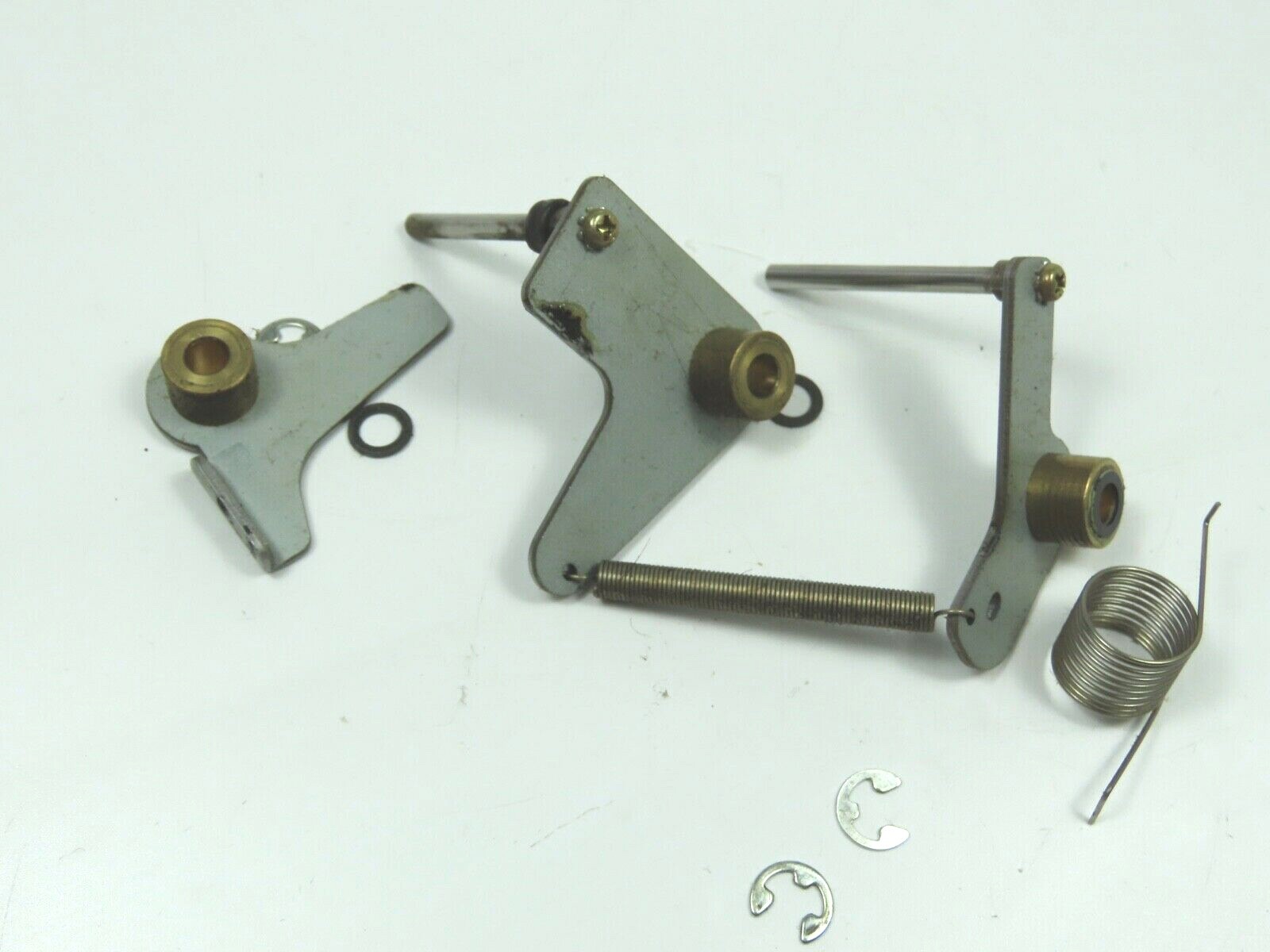 > FOSTEX E16 < Levers Tape Guide Reel to Reel Parts /Fx240 - Image 4