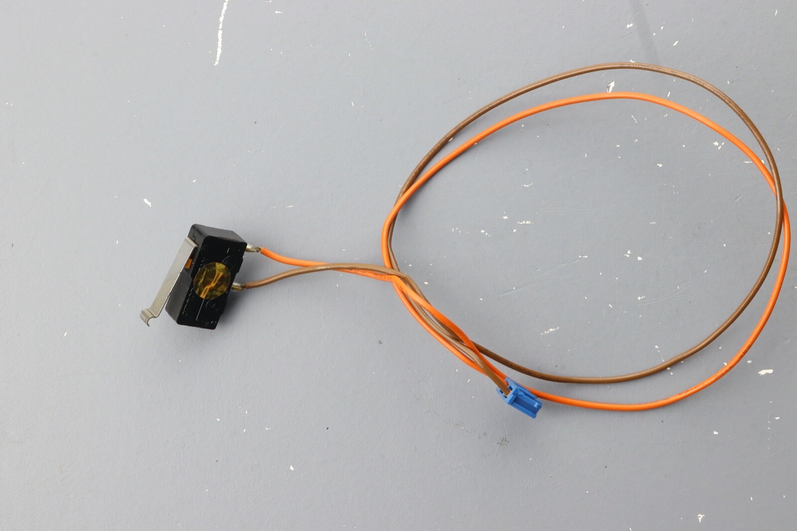 > PIONEER CT-737 Mk2 < Microswitch Tape Deck Parts no. RSF-031 /D14