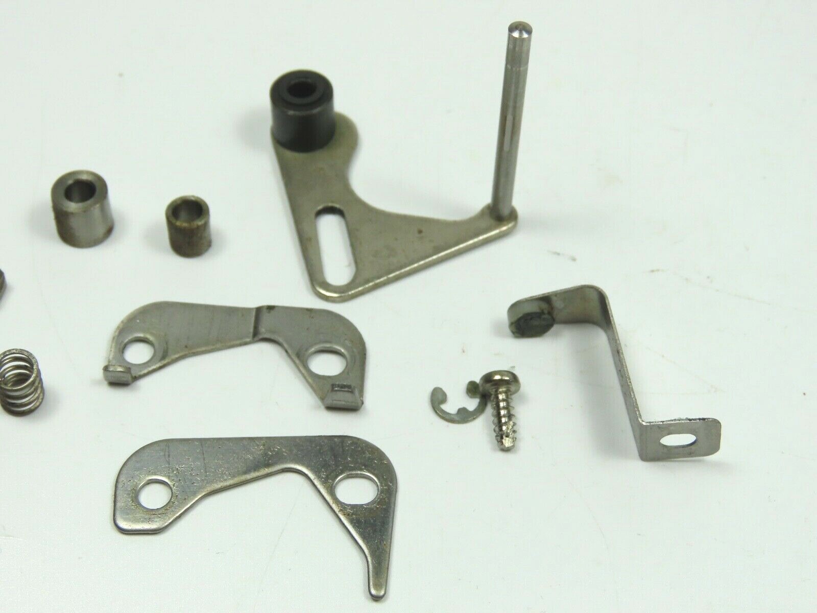 Sony TC-458 - Tape Guide Assy. Left /S326 - Image 4