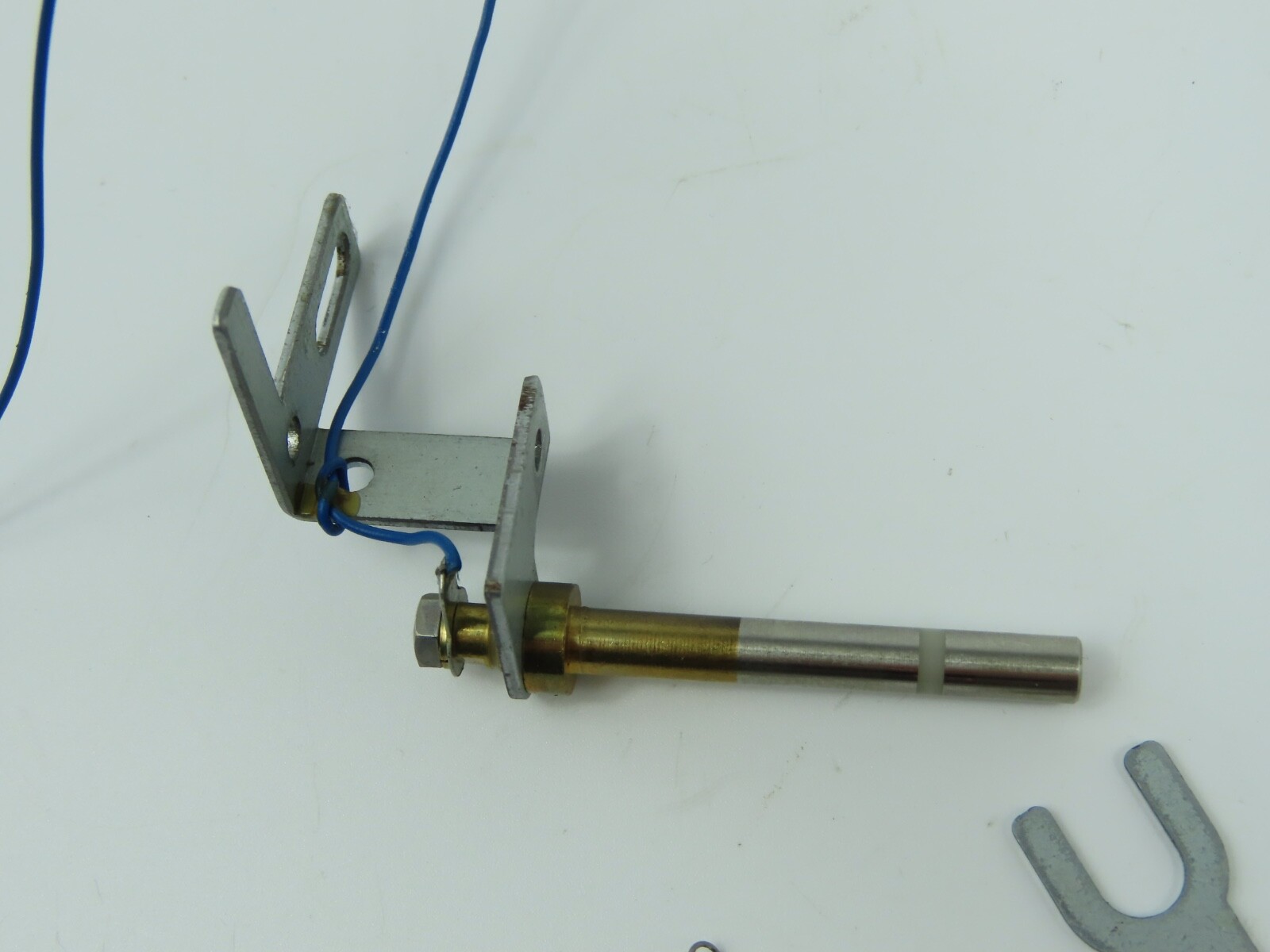 AKAI GX-77 Arm Shifter Block Right Peg Reel to Reel Part /K87 - Image 3