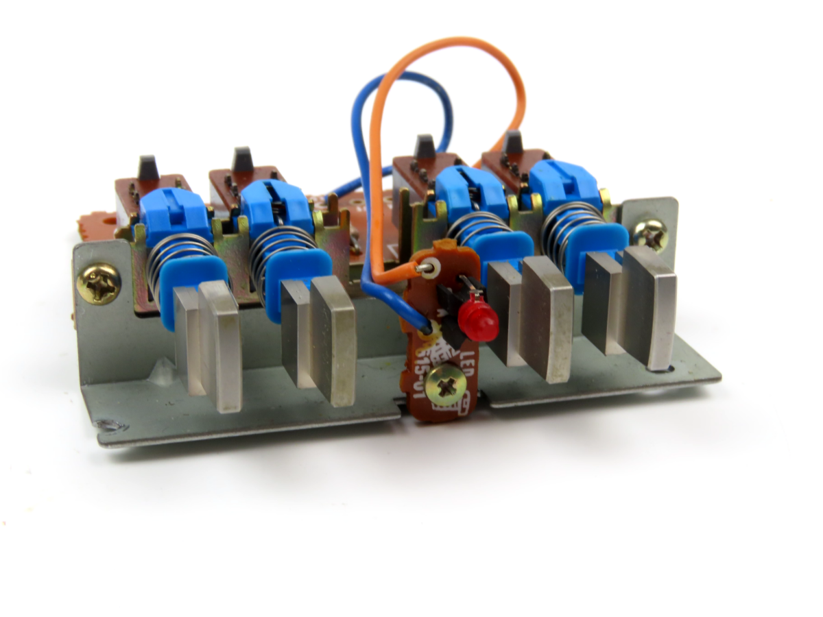 Aiwa AP-D50 - Control Switch PCB Board /E37 - Image 3