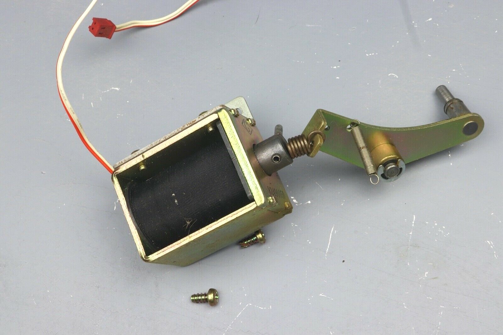 > FOSTEX MODEL 80 < Pinch Roller Peg Solenoid Assembly Reel to Reel Part #Fx06 - Image 3