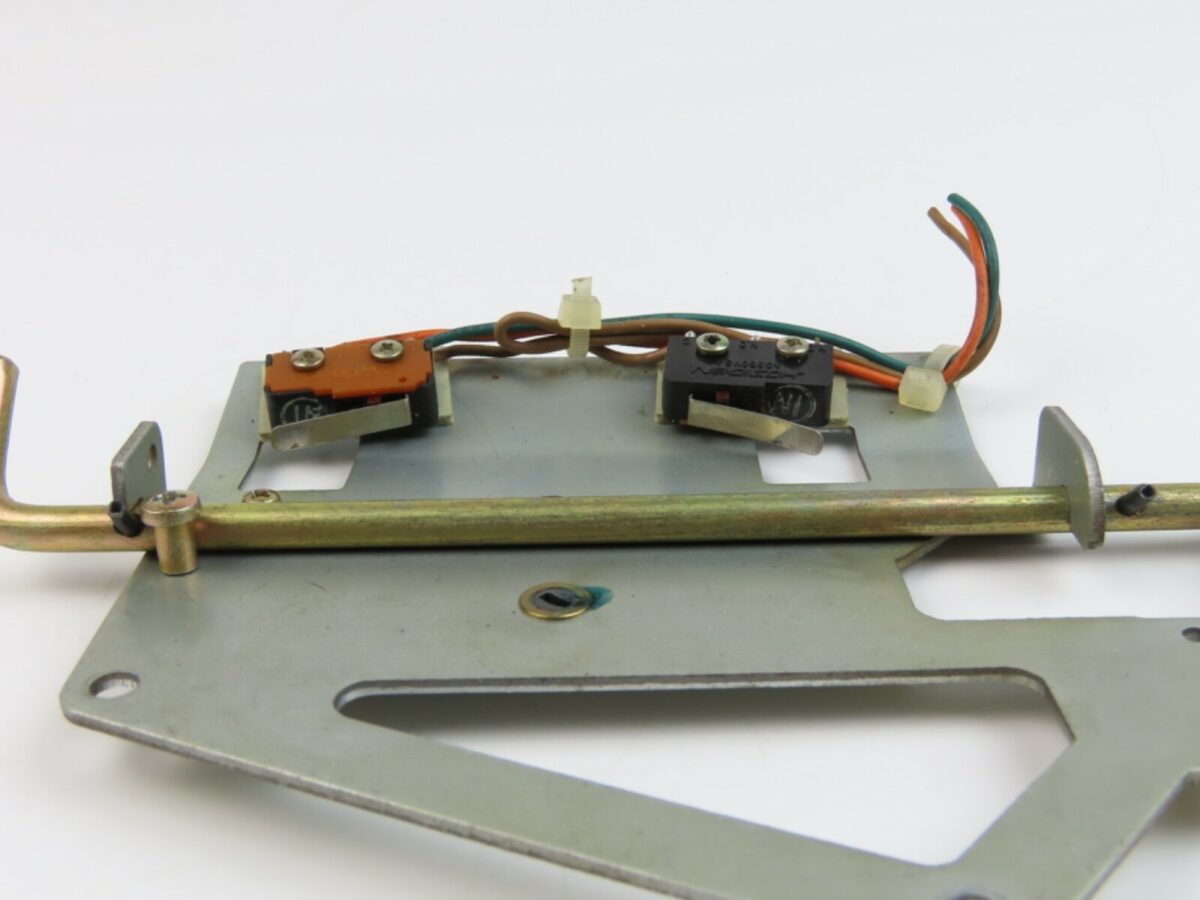 *Optonica RT-3838* Bracket with Microswitches Tape Deck Part /E148 - Image 3